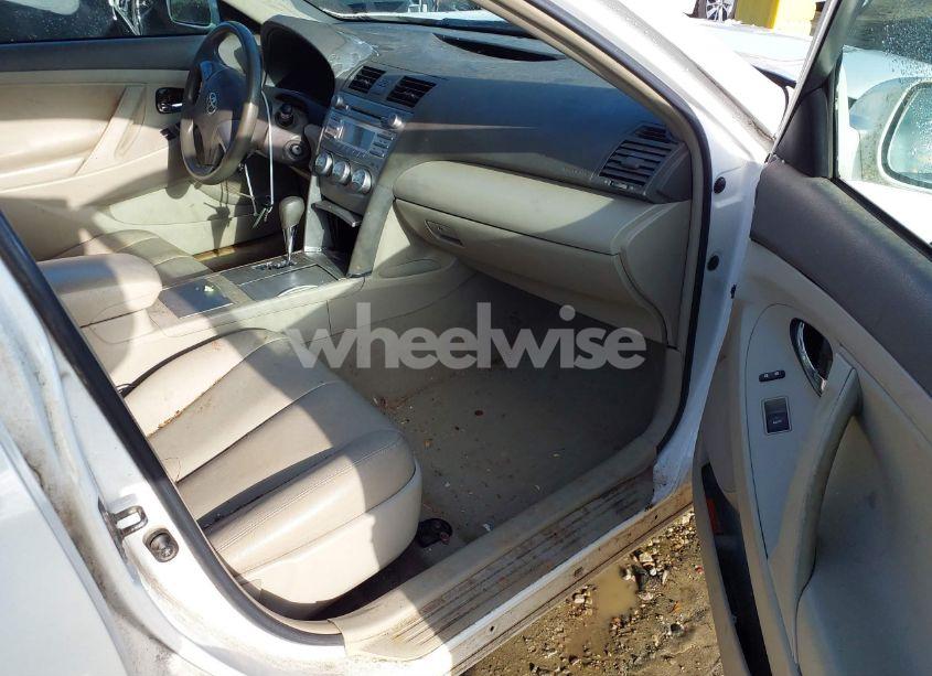 Photo 5 of 2010 Toyota Camry LE (VIN 4T1BF3EK0AU574185)