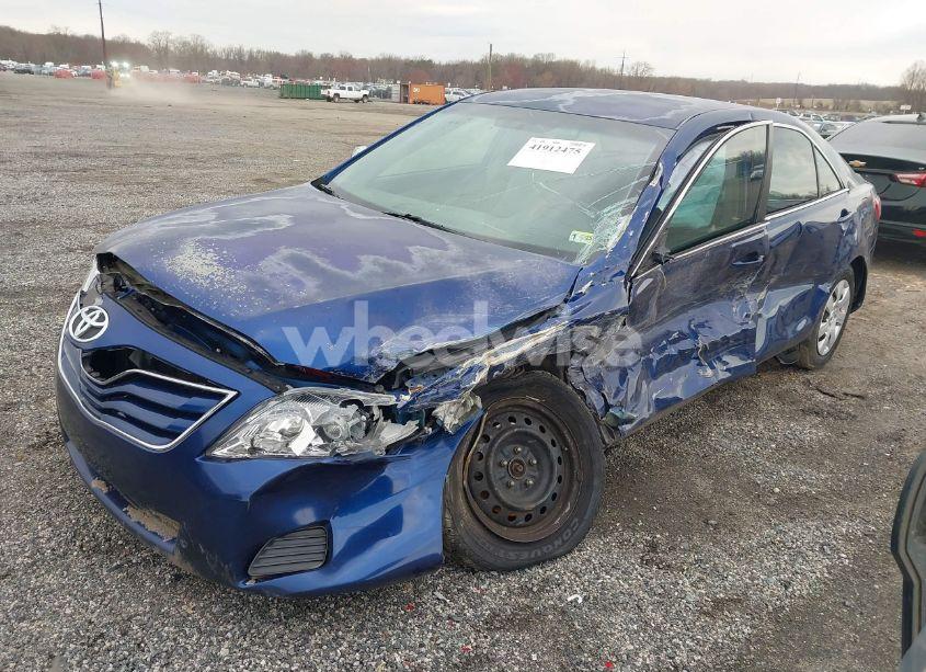 Photo 2 of 2010 Toyota Camry LE (VIN 4T1BF3EK0AU575272)