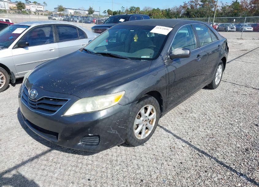 Photo 2 of 2010 Toyota Camry LE (VIN 4T1BF3EK0AU579581)