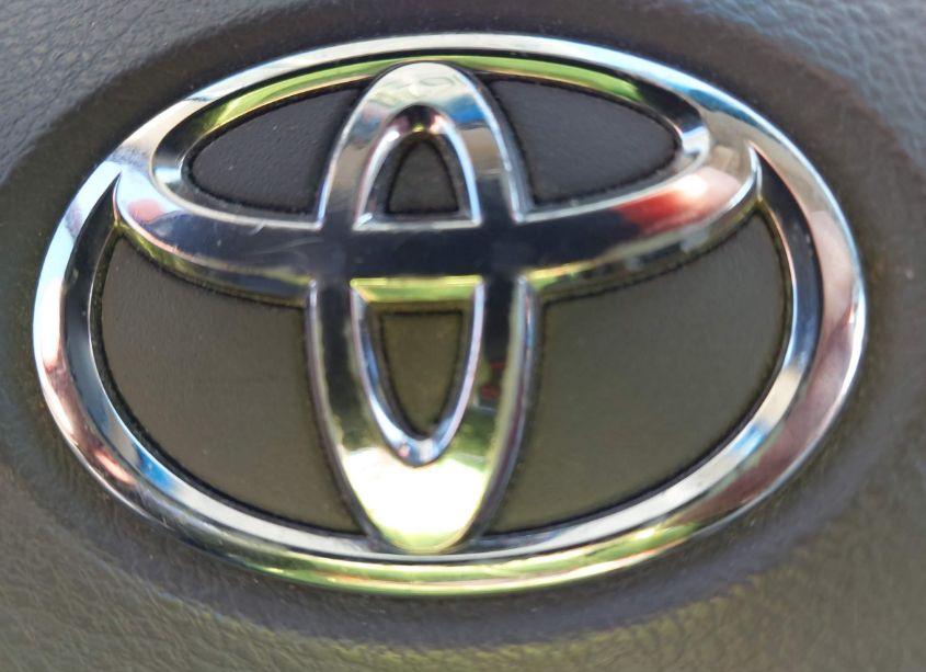 Photo 12 of 2011 Toyota Camry LE (VIN 4T1BF3EK0BU120018)