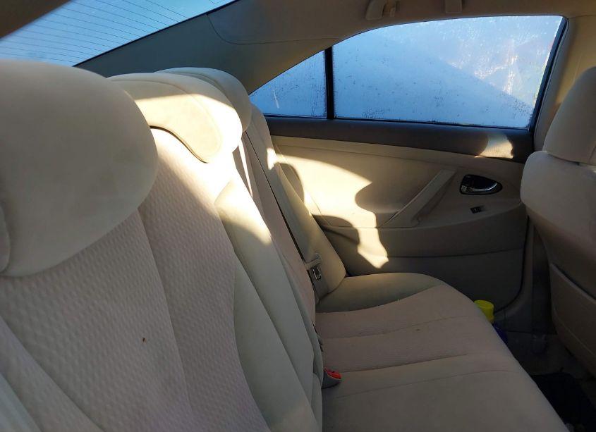 Photo 8 of 2011 Toyota Camry LE (VIN 4T1BF3EK0BU120018)