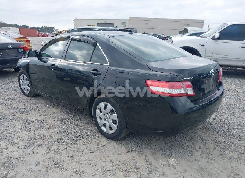 Photo 3 of 2011 Toyota Camry (VIN 4T1BF3EK0BU124733)