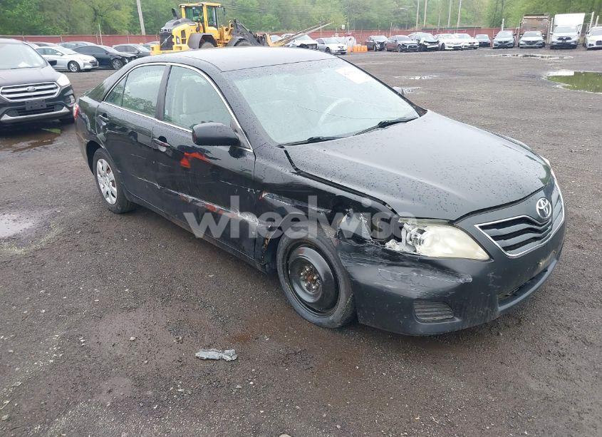 2011 Toyota Camry LE (VIN 4T1BF3EK0BU136641) main photo