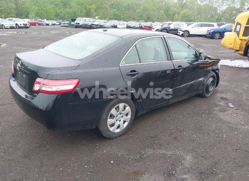 Photo 4 of 2011 Toyota Camry LE (VIN 4T1BF3EK0BU136641)