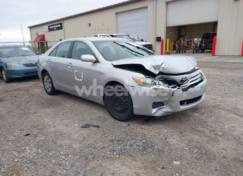 2011 Toyota Camry (VIN 4T1BF3EK0BU137188) main photo