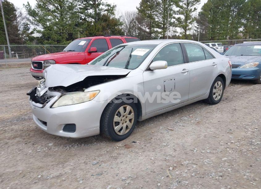 Photo 2 of 2011 Toyota Camry (VIN 4T1BF3EK0BU137188)