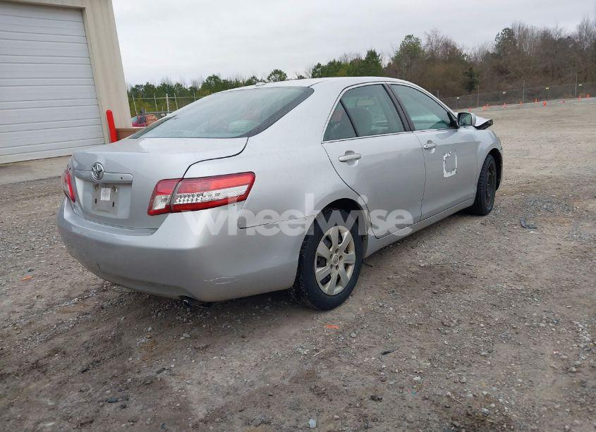 Photo 4 of 2011 Toyota Camry (VIN 4T1BF3EK0BU137188)