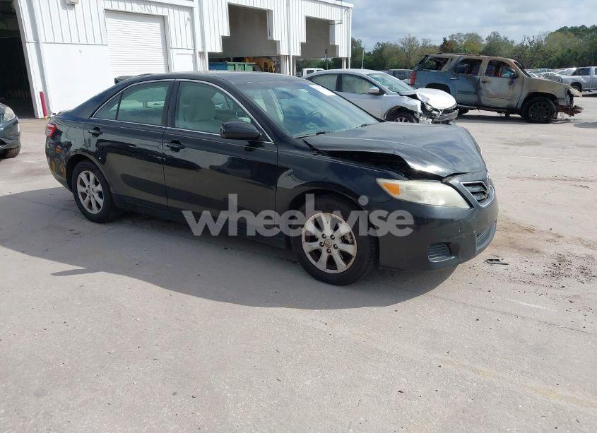 2011 Toyota Camry LE (VIN 4T1BF3EK0BU141323) main photo