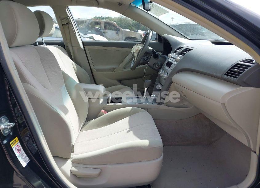 Photo 5 of 2011 Toyota Camry LE (VIN 4T1BF3EK0BU141323)