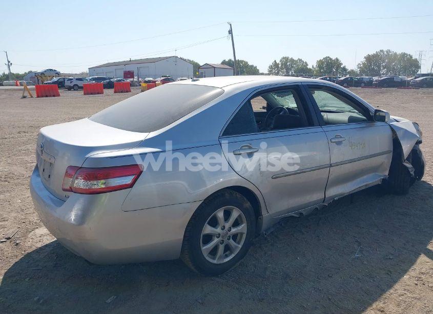 Photo 13 of 2011 Toyota Camry LE (VIN 4T1BF3EK0BU141547)