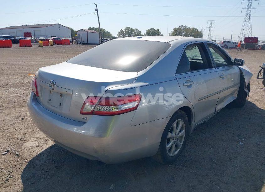 Photo 4 of 2011 Toyota Camry LE (VIN 4T1BF3EK0BU141547)