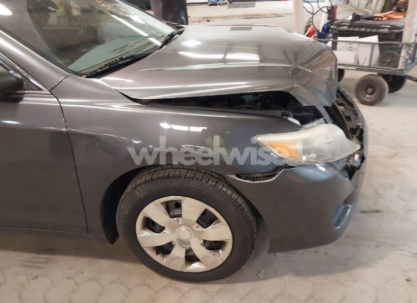 Photo 13 of 2011 Toyota Camry LE (VIN 4T1BF3EK0BU141810)