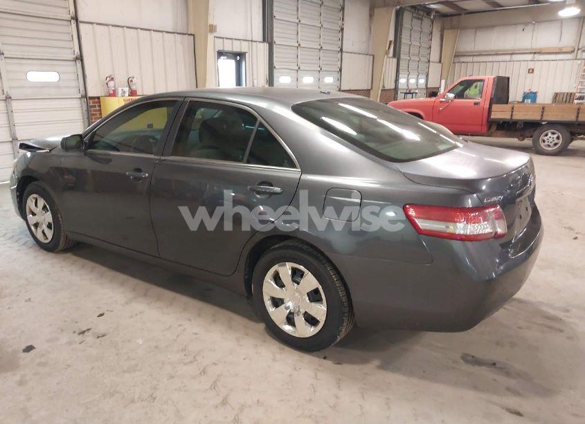 Photo 3 of 2011 Toyota Camry LE (VIN 4T1BF3EK0BU141810)