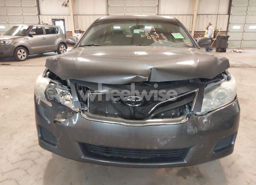 Photo 6 of 2011 Toyota Camry LE (VIN 4T1BF3EK0BU141810)