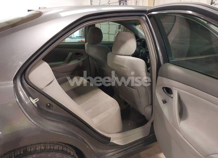 Photo 8 of 2011 Toyota Camry LE (VIN 4T1BF3EK0BU141810)