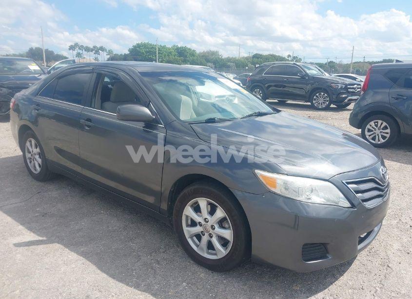 2011 Toyota Camry LE (VIN 4T1BF3EK0BU142259) main photo