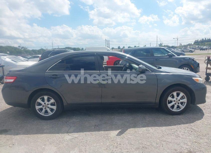 Photo 13 of 2011 Toyota Camry LE (VIN 4T1BF3EK0BU142259)