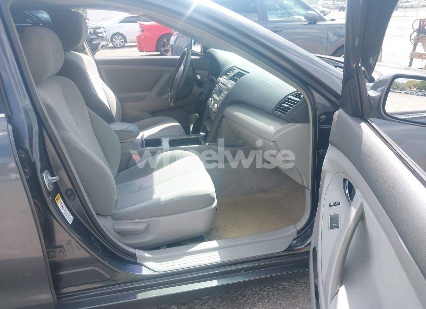 Photo 5 of 2011 Toyota Camry LE (VIN 4T1BF3EK0BU142259)