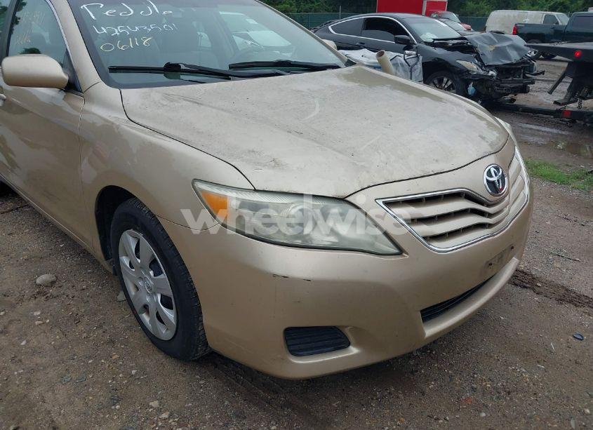 Photo 6 of 2011 Toyota Camry LE (VIN 4T1BF3EK0BU148014)