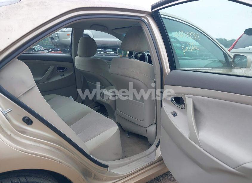 Photo 8 of 2011 Toyota Camry LE (VIN 4T1BF3EK0BU148014)