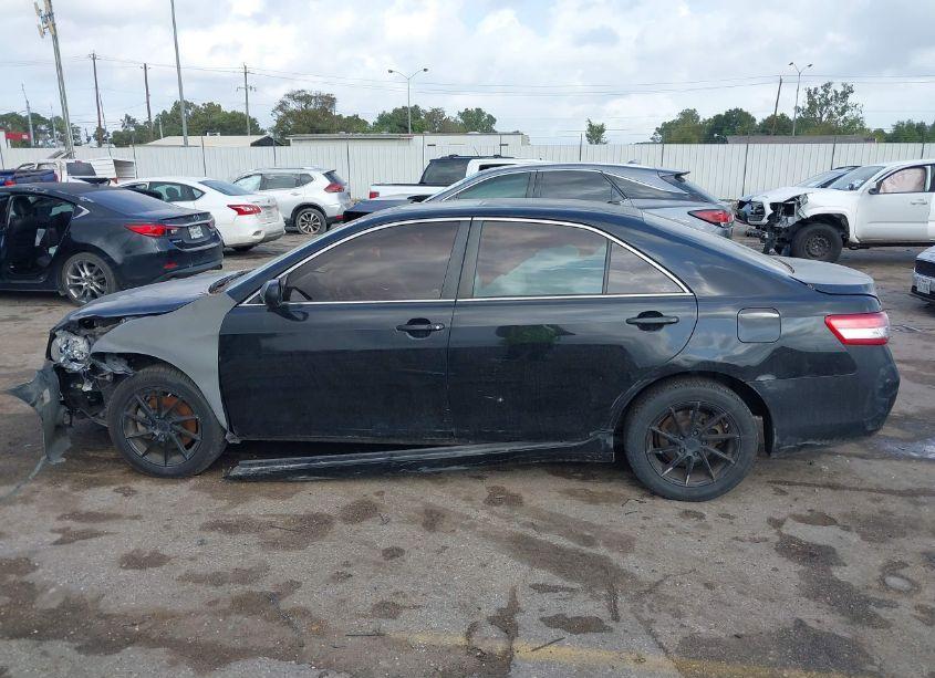 Photo 14 of 2011 Toyota Camry XLE (VIN 4T1BF3EK0BU148031)