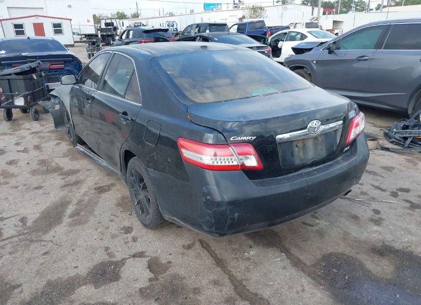 Photo 3 of 2011 Toyota Camry XLE (VIN 4T1BF3EK0BU148031)