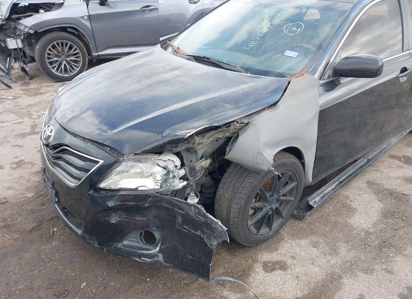 Photo 6 of 2011 Toyota Camry XLE (VIN 4T1BF3EK0BU148031)