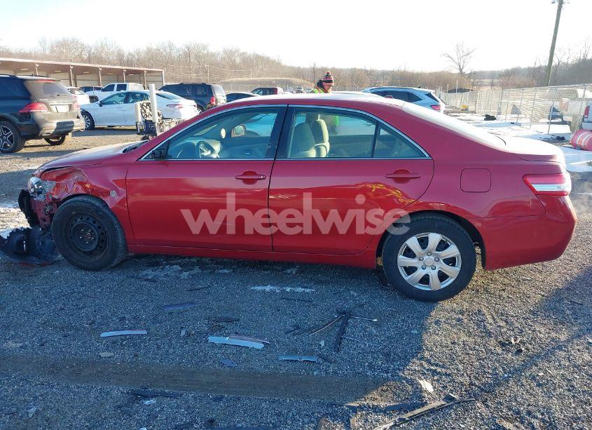 Photo 14 of 2011 Toyota Camry LE (VIN 4T1BF3EK0BU158784)