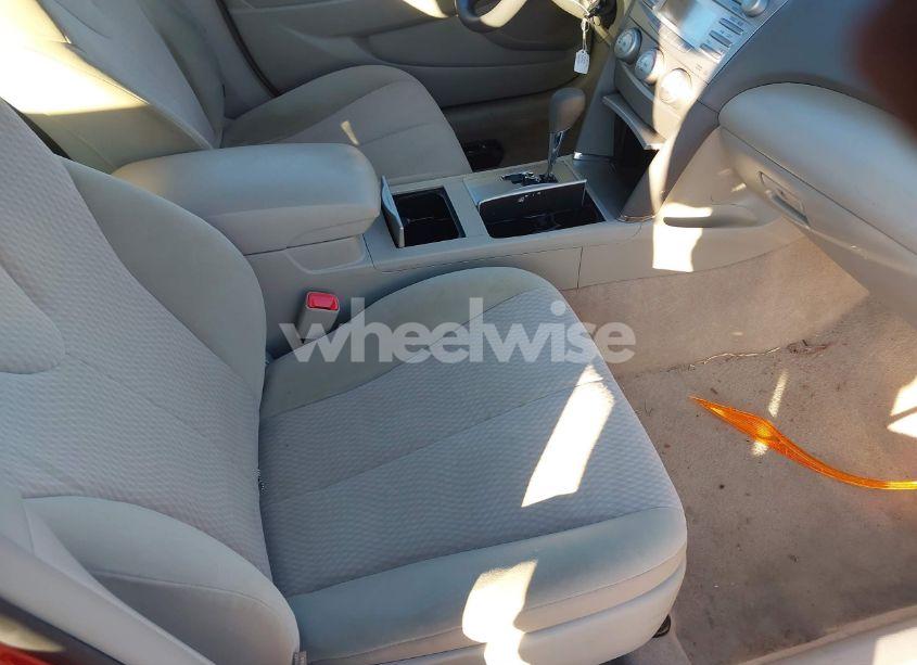 Photo 5 of 2011 Toyota Camry LE (VIN 4T1BF3EK0BU158784)