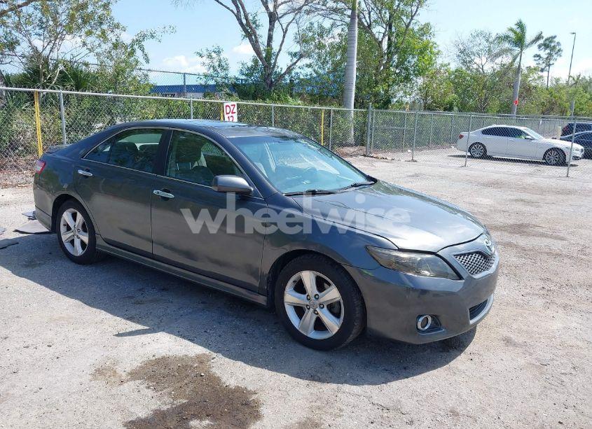 2011 Toyota Camry SE (VIN 4T1BF3EK0BU161751) main photo