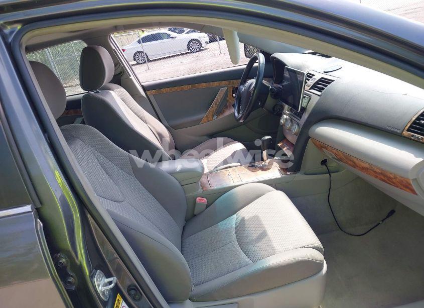 Photo 5 of 2011 Toyota Camry SE (VIN 4T1BF3EK0BU161751)