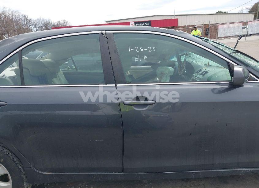 Photo 12 of 2011 Toyota Camry LE (VIN 4T1BF3EK0BU161796)