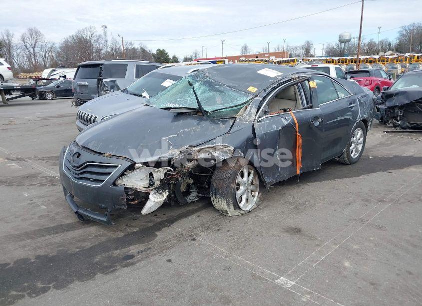 Photo 2 of 2011 Toyota Camry LE (VIN 4T1BF3EK0BU161796)