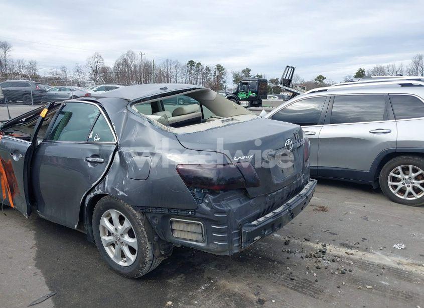 Photo 3 of 2011 Toyota Camry LE (VIN 4T1BF3EK0BU161796)