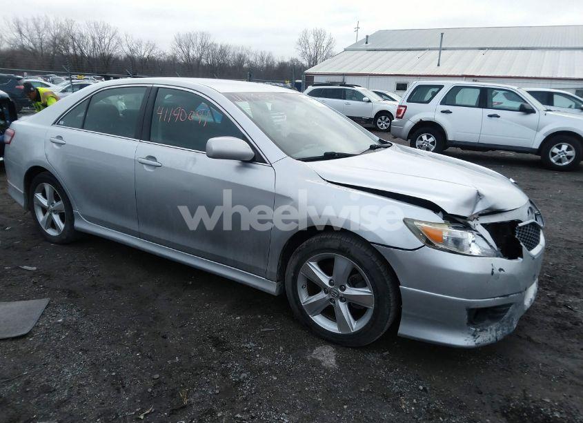 2011 Toyota Camry SE (VIN 4T1BF3EK0BU162978) main photo