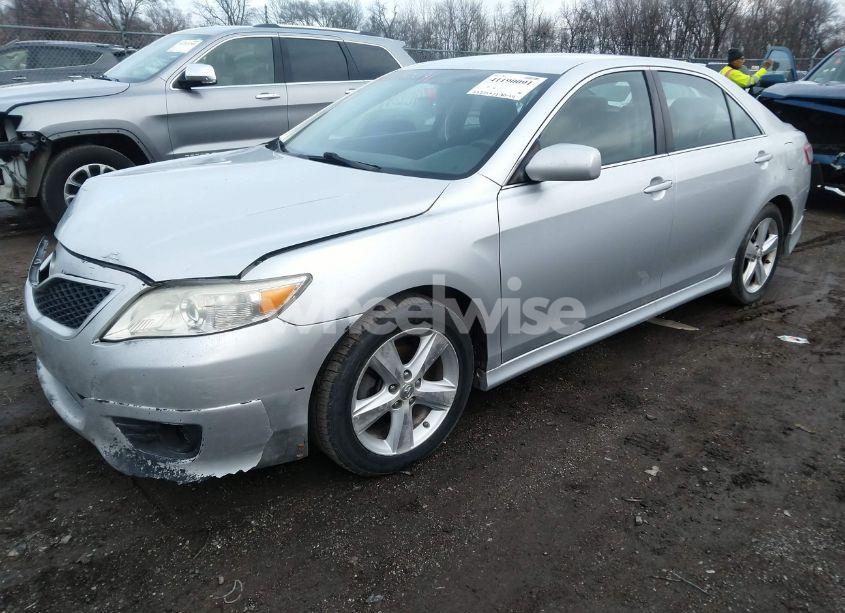 Photo 2 of 2011 Toyota Camry SE (VIN 4T1BF3EK0BU162978)