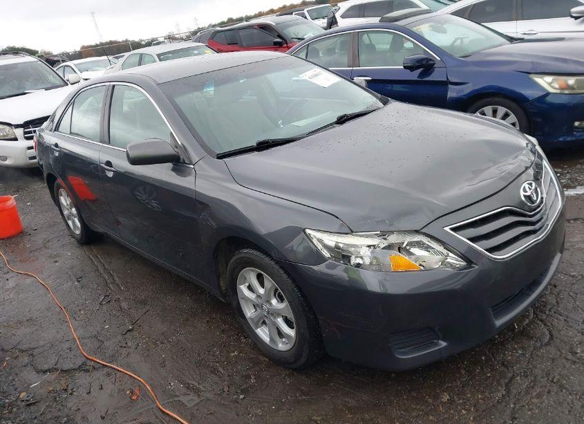 2011 Toyota Camry LE (VIN 4T1BF3EK0BU165430) main photo