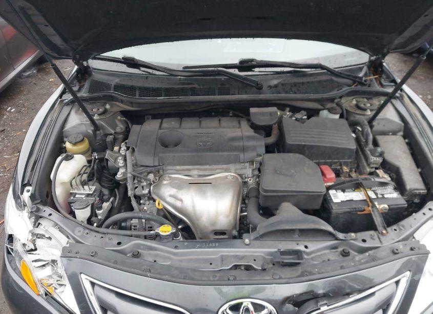 Photo 10 of 2011 Toyota Camry LE (VIN 4T1BF3EK0BU165430)