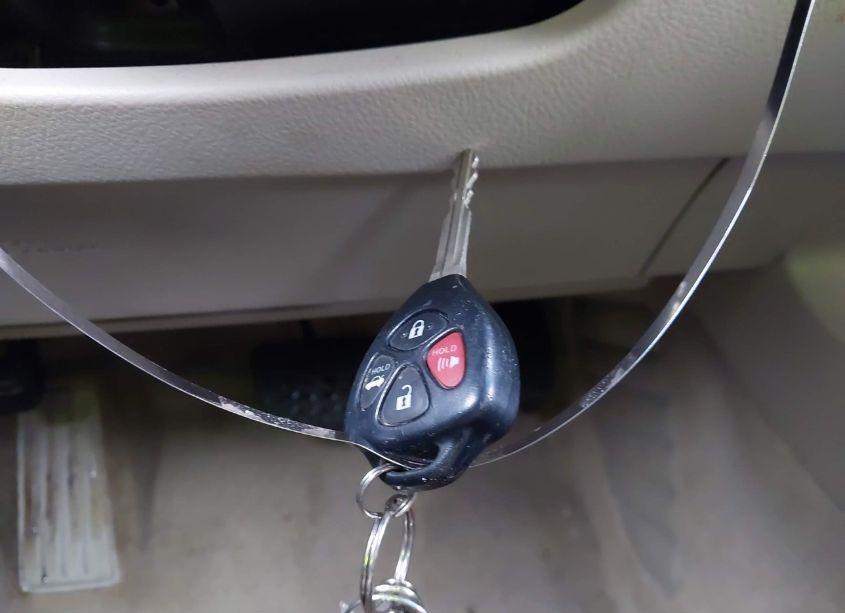 Photo 11 of 2011 Toyota Camry LE (VIN 4T1BF3EK0BU165430)