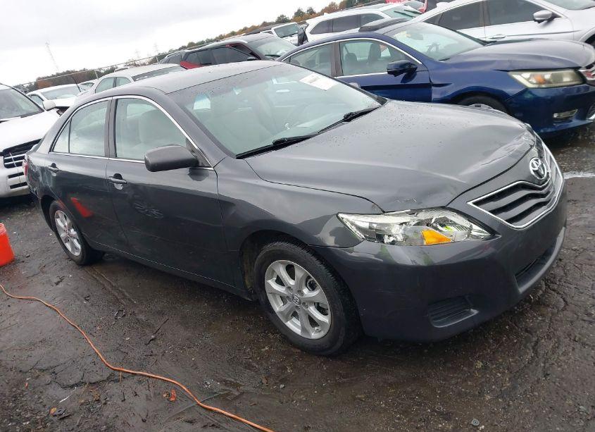 Photo 13 of 2011 Toyota Camry LE (VIN 4T1BF3EK0BU165430)