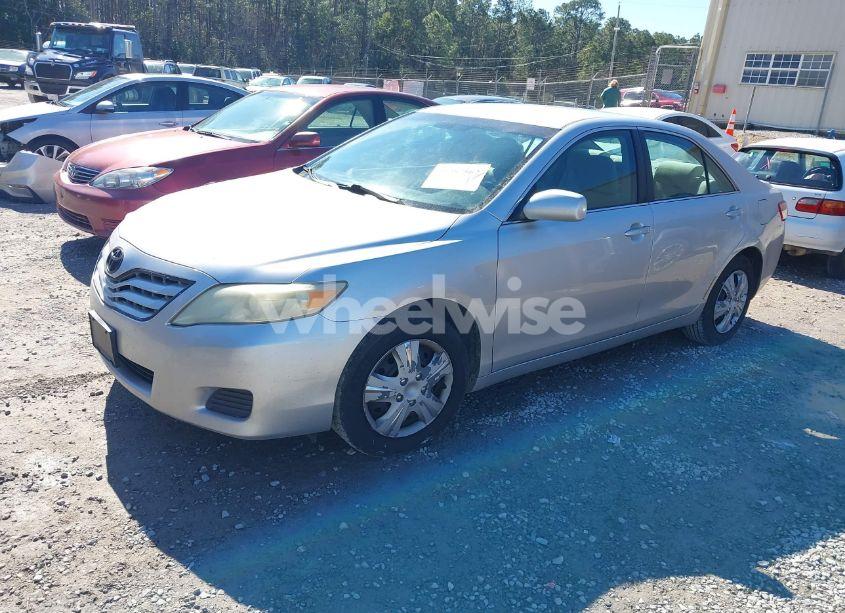 Photo 2 of 2011 Toyota Camry (VIN 4T1BF3EK0BU166206)