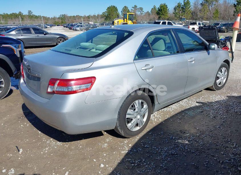 Photo 4 of 2011 Toyota Camry (VIN 4T1BF3EK0BU166206)