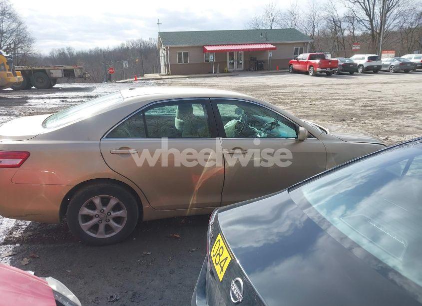 Photo 13 of 2011 Toyota Camry LE (VIN 4T1BF3EK0BU178775)