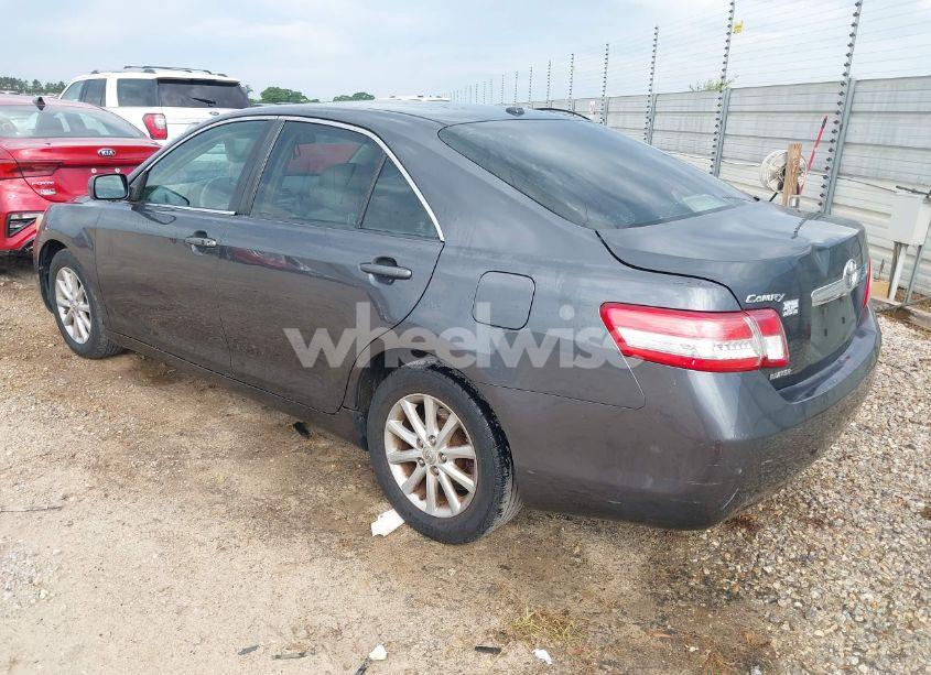Photo 3 of 2011 Toyota Camry XLE (VIN 4T1BF3EK0BU189369)
