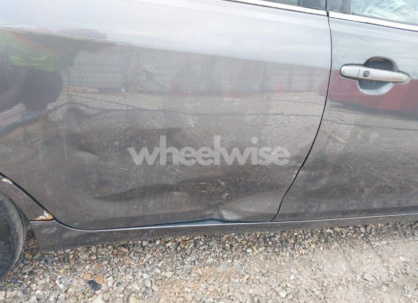 Photo 6 of 2011 Toyota Camry XLE (VIN 4T1BF3EK0BU189369)