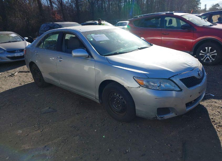 2011 Toyota Camry LE (VIN 4T1BF3EK0BU189694) main photo