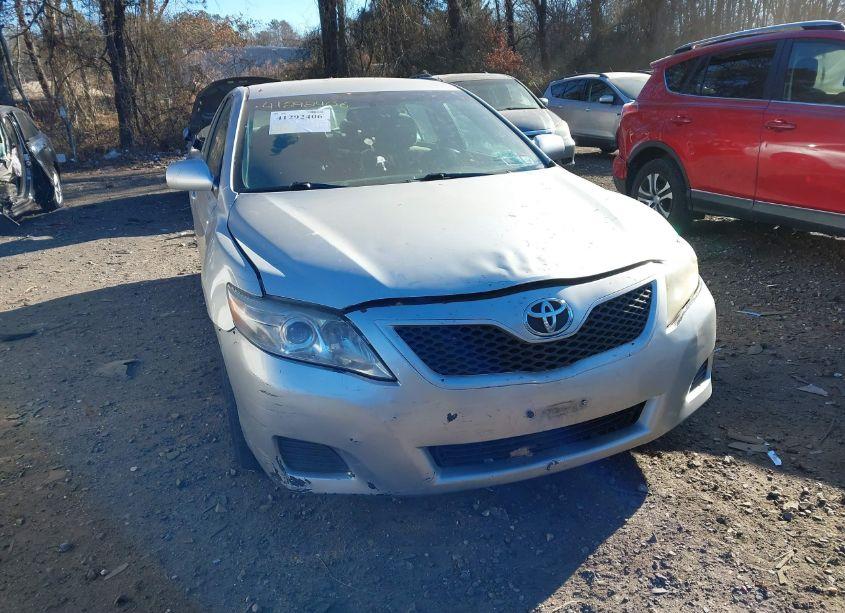 Photo 6 of 2011 Toyota Camry LE (VIN 4T1BF3EK0BU189694)