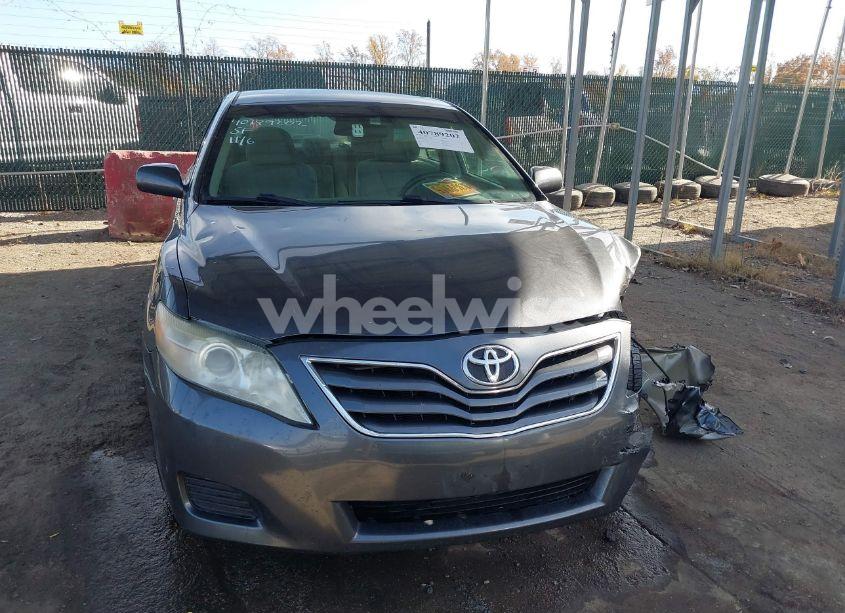 Photo 12 of 2011 Toyota Camry LE (VIN 4T1BF3EK0BU216070)