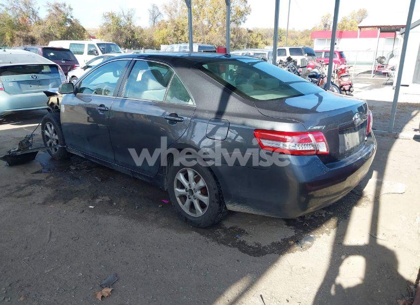 Photo 3 of 2011 Toyota Camry LE (VIN 4T1BF3EK0BU216070)