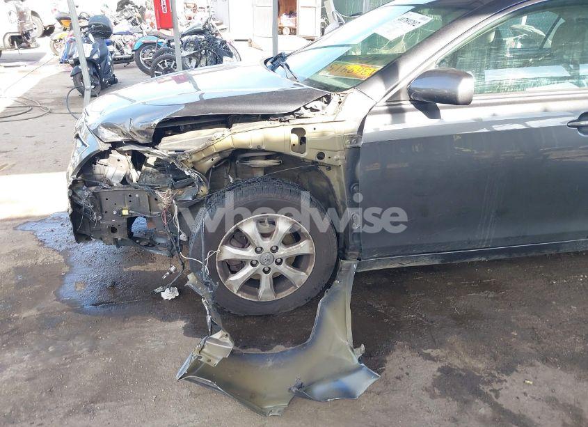 Photo 6 of 2011 Toyota Camry LE (VIN 4T1BF3EK0BU216070)